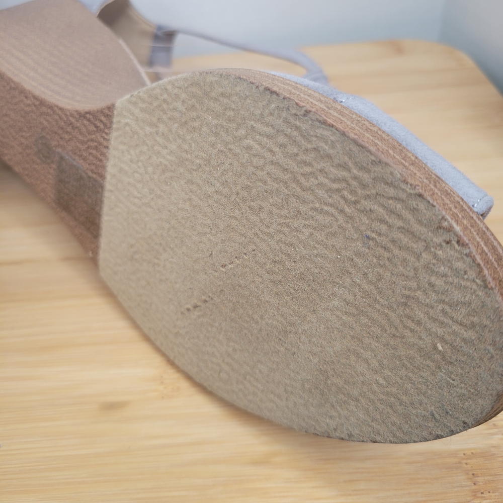 Elegant Gray Women's Sandals - Picture 3 of 3